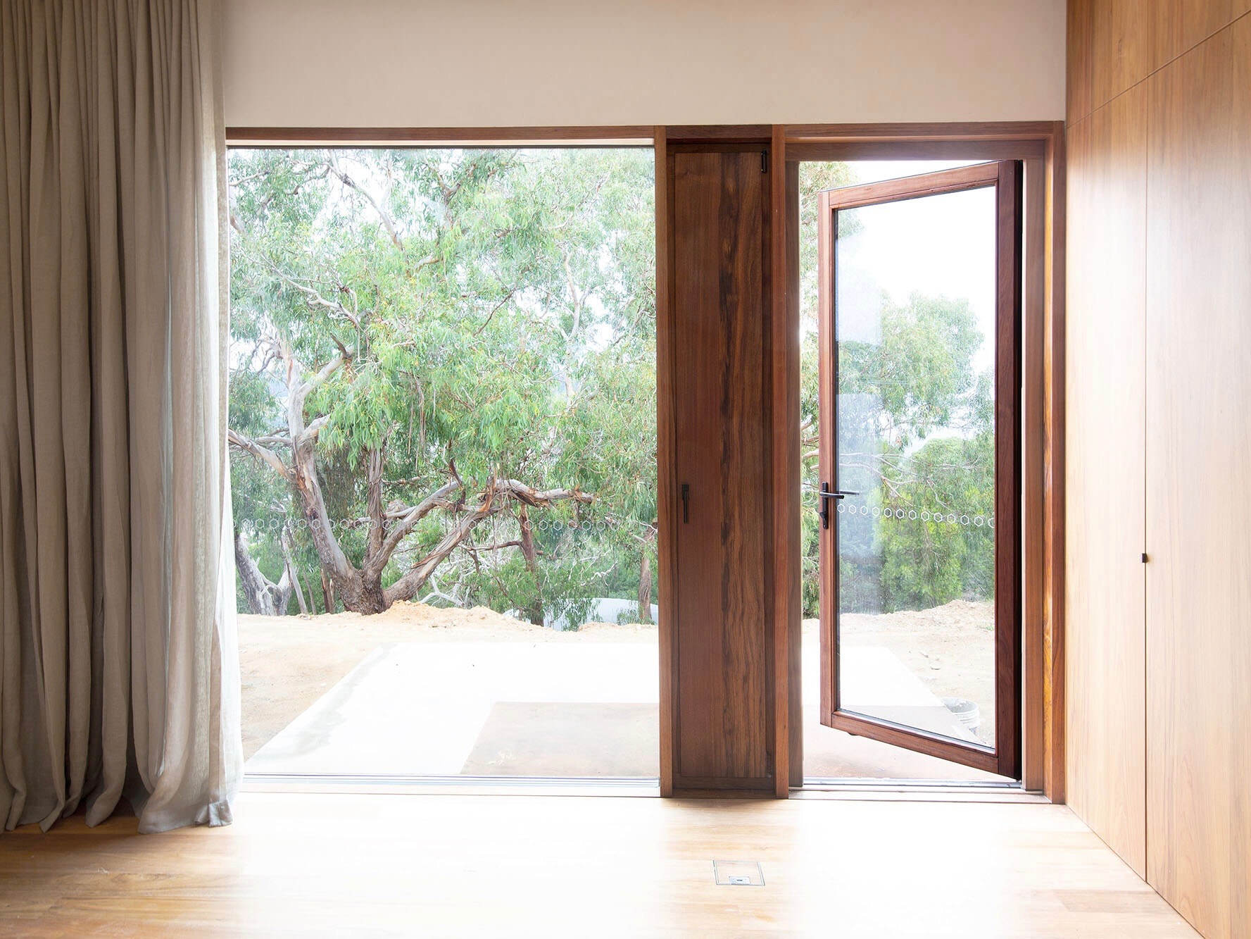 Bautechnik_TimberCurtainWall_Blackwood_MtMartha_2